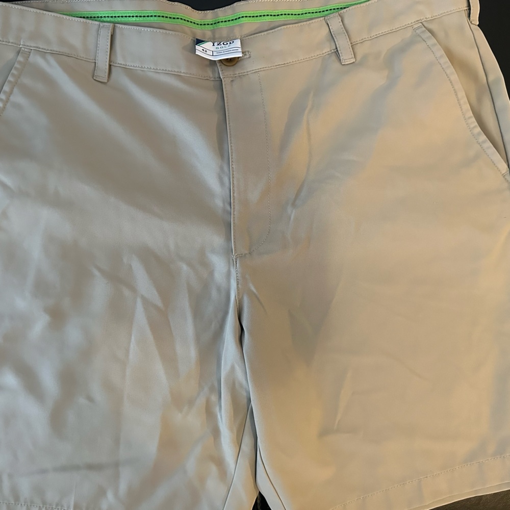 Men’s Izod shorts